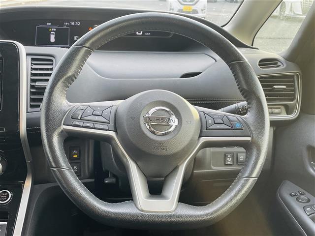 セレナ ハイウェイスター プロパイロットエディション 純正ナビフルセグTVバックカメラフリップダウンモニタープロパイロット衝突軽減ブレーキレーンキープアシスト標識認識機能横滑り防止装置両側電動スライドドアETC電動パーキングブレーキオートホールドブレーキ(2枚目)