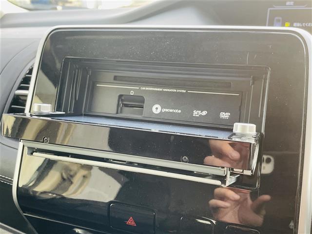 セレナ ハイウェイスター プロパイロットエディション 純正ナビフルセグTVバックカメラフリップダウンモニタープロパイロット衝突軽減ブレーキレーンキープアシスト標識認識機能横滑り防止装置両側電動スライドドアETC電動パーキングブレーキオートホールドブレーキ(4枚目)