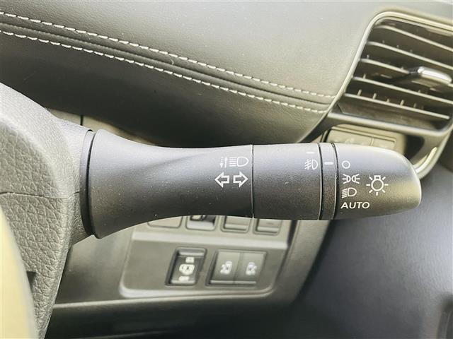 セレナ ハイウェイスター プロパイロットエディション 純正ナビフルセグTVバックカメラフリップダウンモニタープロパイロット衝突軽減ブレーキレーンキープアシスト標識認識機能横滑り防止装置両側電動スライドドアETC電動パーキングブレーキオートホールドブレーキ(10枚目)