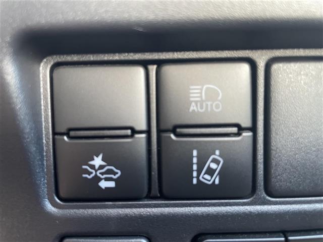 ヴォクシー ZS 煌II 純正ナビフリップダウンバックカメラトヨタセーフティセンス前後コーナーセンサー革巻きステアリングステアリングリモコン純正後席用モニターオートライトLEDライトフォグランプルトインETC(16枚目)