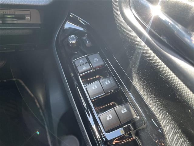 ヴォクシー ZS 煌II 純正ナビフリップダウンバックカメラトヨタセーフティセンス前後コーナーセンサー革巻きステアリングステアリングリモコン純正後席用モニターオートライトLEDライトフォグランプルトインETC(23枚目)