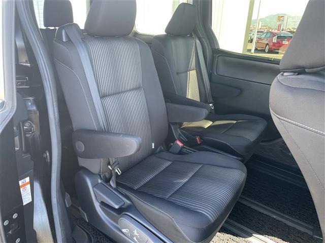 ヴォクシー ZS 煌II 純正ナビフリップダウンバックカメラトヨタセーフティセンス前後コーナーセンサー革巻きステアリングステアリングリモコン純正後席用モニターオートライトLEDライトフォグランプルトインETC(30枚目)