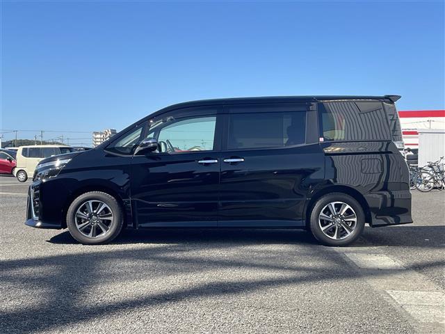 ヴォクシー ZS 煌II 純正ナビフリップダウンバックカメラトヨタセーフティセンス前後コーナーセンサー革巻きステアリングステアリングリモコン純正後席用モニターオートライトLEDライトフォグランプルトインETC(37枚目)