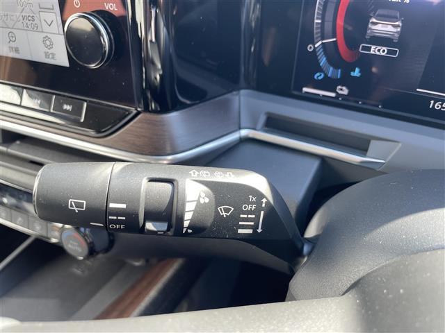 オーラ G 純正ナビフルセグTVアラウンドビューモニターエマージェンシーブレーキ側方支援後側方支援標識認識機能ふらつき警報オートマチックハイビームプロパイロットBOSEサウンドシステム置くだけ充電デジタルミラー(11枚目)