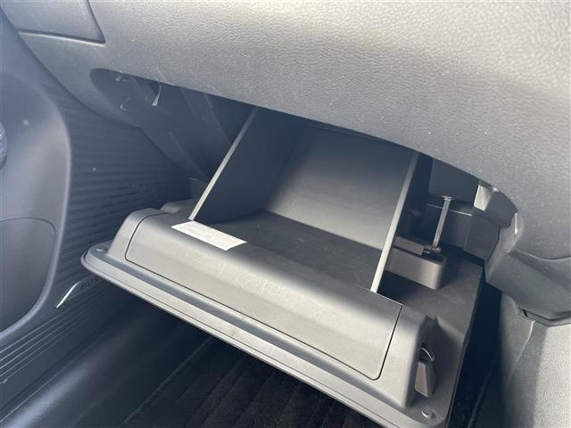 オーラ G 純正ナビフルセグTVアラウンドビューモニターエマージェンシーブレーキ側方支援後側方支援標識認識機能ふらつき警報オートマチックハイビームプロパイロットBOSEサウンドシステム置くだけ充電デジタルミラー(25枚目)