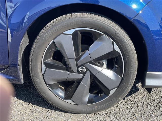 オーラ G 純正ナビフルセグTVアラウンドビューモニターエマージェンシーブレーキ側方支援後側方支援標識認識機能ふらつき警報オートマチックハイビームプロパイロットBOSEサウンドシステム置くだけ充電デジタルミラー(41枚目)