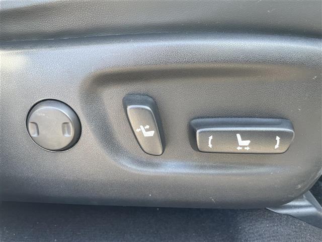 NX NX300h 純正ナビフルセグTV全周囲カメラブラインドスポットモニタードライブレコーダーETC2.0LEDヘッドライトオートライトフォグランプクルーズコントロール革巻きステアリングステアリングスイッチ(24枚目)