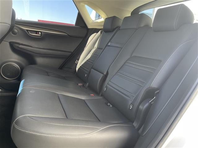 NX NX300h 純正ナビフルセグTV全周囲カメラブラインドスポットモニタードライブレコーダーETC2.0LEDヘッドライトオートライトフォグランプクルーズコントロール革巻きステアリングステアリングスイッチ(31枚目)