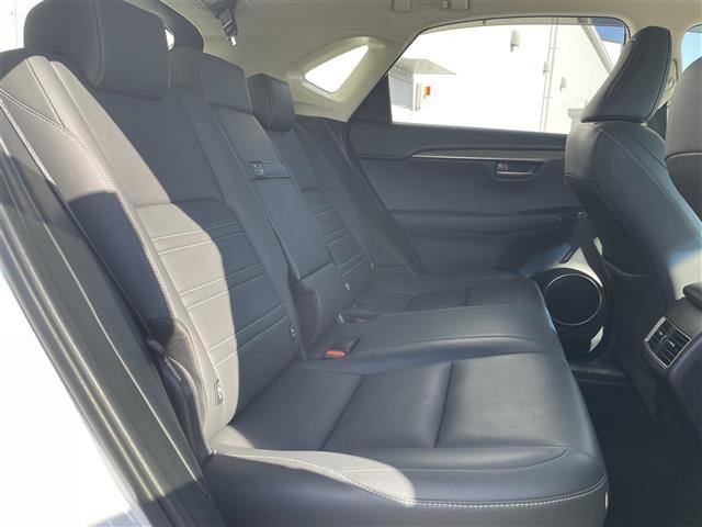 NX NX300h 純正ナビフルセグTV全周囲カメラブラインドスポットモニタードライブレコーダーETC2.0LEDヘッドライトオートライトフォグランプクルーズコントロール革巻きステアリングステアリングスイッチ(32枚目)