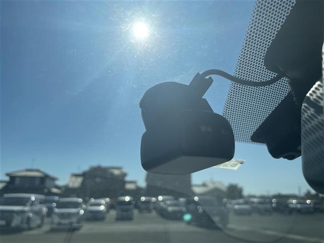 キックス X 純正ナビアラウンドビューモニター・フルセグTVプロパイロットエマージェンシーブレーキ側方支援ふらつき警報オートマチックハイビームIMPULエアロリアスポイラードライブレコーダーハーフレザーシート(14枚目)