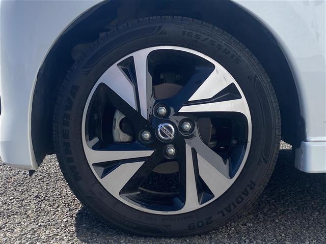 デイズ ハイウェイスター Gターボ 純正ナビフルセグTVバックカメラ前方ドラレコエマージェンシーブレーキ車線逸脱警報前後コーナーセンサーアイドリングストップETCステアリングリモコン電動格納ミラーミラーウインカープッシュスタート(34枚目)