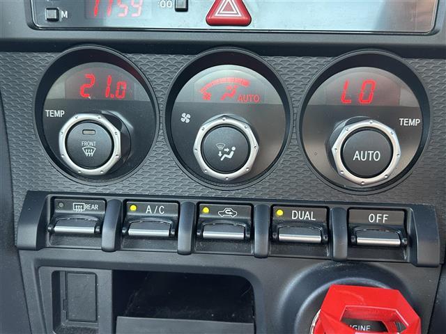 ８６ ＧＴリミテッド　社外ナビフルセグＴＶモデリスタエアロＲＡＹＳアルミホイールハーフレザーシート前席シートヒータードライブレコーダーヤマハＣＯＸパフォーマンスダンパーＥＴＣ純正フロアマット革巻きステアリング（10枚目）