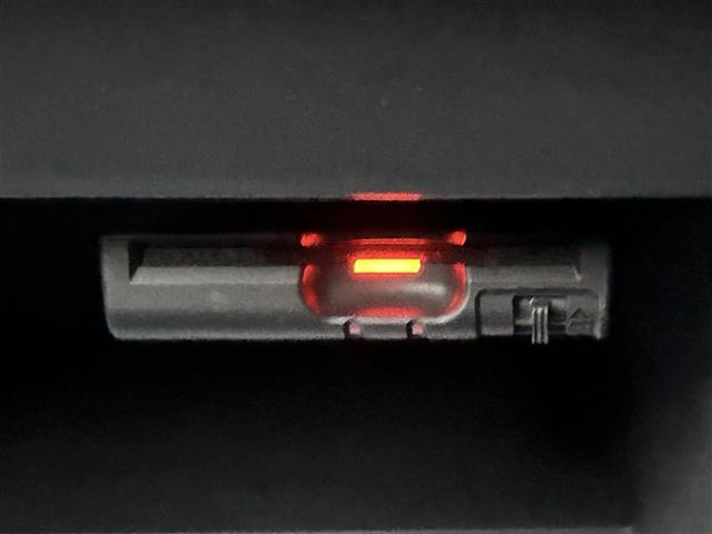 セレナ ハイウェイスター 25thスペシャルセレクションB 純正ナビ:フルセグTV/BT/DVD/AM,FM バックカメラ 追従型クルーズコントロール、レーンキープアシスト、標識検知機能 ドライブレコーダー、ETC、純正フロアマット(22枚目)