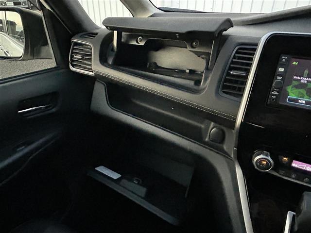 セレナ ハイウェイスター 25thスペシャルセレクションB 純正ナビ:フルセグTV/BT/DVD/AM,FM バックカメラ 追従型クルーズコントロール、レーンキープアシスト、標識検知機能 ドライブレコーダー、ETC、純正フロアマット(26枚目)