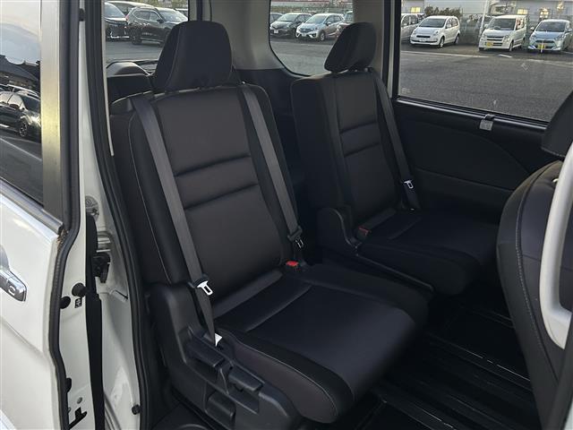 セレナ ハイウェイスター 25thスペシャルセレクションB 純正ナビ:フルセグTV/BT/DVD/AM,FM バックカメラ 追従型クルーズコントロール、レーンキープアシスト、標識検知機能 ドライブレコーダー、ETC、純正フロアマット(28枚目)