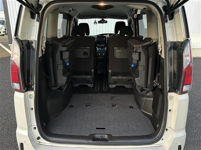 セレナ ハイウェイスター 25thスペシャルセレクションB 純正ナビ:フルセグTV/BT/DVD/AM,FM バックカメラ 追従型クルーズコントロール、レーンキープアシスト、標識検知機能 ドライブレコーダー、ETC、純正フロアマット(33枚目)