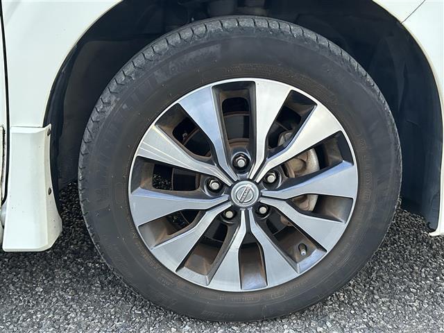 セレナ ハイウェイスター 25thスペシャルセレクションB 純正ナビ:フルセグTV/BT/DVD/AM,FM バックカメラ 追従型クルーズコントロール、レーンキープアシスト、標識検知機能 ドライブレコーダー、ETC、純正フロアマット(41枚目)