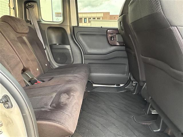 Ｎ－ＢＯＸカスタム Ｇ・Ｌホンダセンシング　社外メモリナビ　ワンセグＴＶ　ＤＶＤ再生　Ｂｌｕｅｔｏｏｔｈ接続　ＥＴＣ　アダプティブクルーズコントロール　バックカメラ　リアコーナーセンサー　衝突軽減　スマートキー　プッシュスタート　純正ＬＥＤ（25枚目）