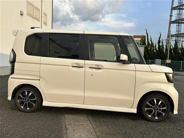 Ｎ－ＢＯＸカスタム Ｇ・Ｌホンダセンシング　社外メモリナビ　ワンセグＴＶ　ＤＶＤ再生　Ｂｌｕｅｔｏｏｔｈ接続　ＥＴＣ　アダプティブクルーズコントロール　バックカメラ　リアコーナーセンサー　衝突軽減　スマートキー　プッシュスタート　純正ＬＥＤ（30枚目）