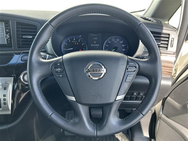 【　ステアリング　】ステアリングはとても綺麗な状態です