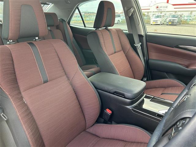 クラウンハイブリッド アスリートＳ　純正ナビ　フルセグ　ＤＶＤ再生　Ｂｌｕｅｔｏｏｔｈ　バックカメラ　追従クルーズコントロール　レーンキープアシスト　ＬＥＤオートライト　シートヒーター　パワーシート　ドラレコ　ＥＴＣ　純正１７ＡＷ（27枚目）