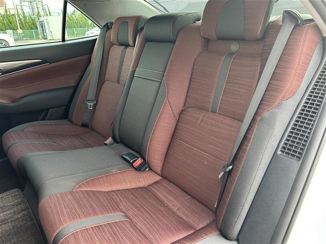 クラウンハイブリッド アスリートＳ　純正ナビ　フルセグ　ＤＶＤ再生　Ｂｌｕｅｔｏｏｔｈ　バックカメラ　追従クルーズコントロール　レーンキープアシスト　ＬＥＤオートライト　シートヒーター　パワーシート　ドラレコ　ＥＴＣ　純正１７ＡＷ（31枚目）