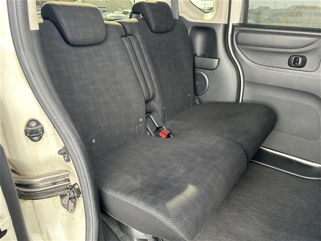 Ｎ－ＢＯＸ Ｇ　ＳＳパッケージ　純正８インチナビ　フルセグ　ＤＶＤ再生　Ｂｌｕｅｔｏｏｔｈ　バックカメラ　両側パワースライドドア　衝突軽減ブレーキ　ＨＩＤオートライト　シートヒーター　ビルトインＥＴＣ　スマートキー（26枚目）