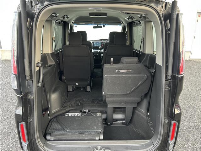 ステップワゴンスパーダ スパーダ　純正ナビ　フリップダウンモニター　フルセグ　ＤＶＤ再生　Ｂｌｕｅｔｏｏｔｈ　バックカメラ　パワースライドドア　クルーズコントロール　ＬＥＤオートライト　ドライブレコーダー　ＥＴＣ（34枚目）