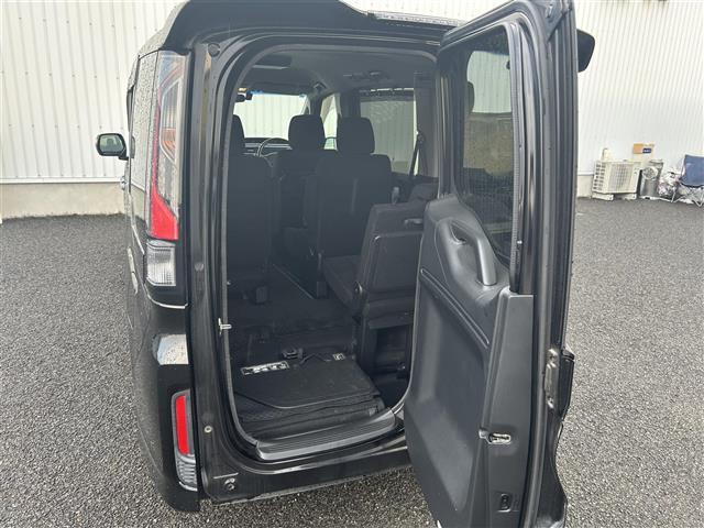 ステップワゴンスパーダ スパーダ　純正ナビ　フリップダウンモニター　フルセグ　ＤＶＤ再生　Ｂｌｕｅｔｏｏｔｈ　バックカメラ　パワースライドドア　クルーズコントロール　ＬＥＤオートライト　ドライブレコーダー　ＥＴＣ（36枚目）