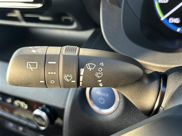 ヤリスクロス ハイブリッドＺ　アドベンチャー　純正ナビ　フルセグ　ＤＶＤ再生　Ｂｌｕｅｔｏｏｔｈ　パノラマモニター　ＡＣＣ　ＬＫＡＳ　シートヒーター　ステアリングヒーター　ＬＥＤオートライト　前後ドラレコ　ＥＴＣ　純正１８ＡＷ（11枚目）