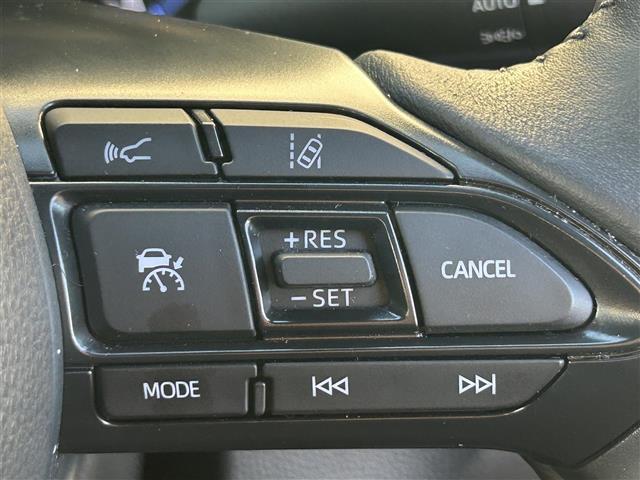 ヤリスクロス ハイブリッドＺ　アドベンチャー　純正ナビ　フルセグ　ＤＶＤ再生　Ｂｌｕｅｔｏｏｔｈ　パノラマモニター　ＡＣＣ　ＬＫＡＳ　シートヒーター　ステアリングヒーター　ＬＥＤオートライト　前後ドラレコ　ＥＴＣ　純正１８ＡＷ（13枚目）