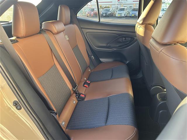 ヤリスクロス ハイブリッドＺ　アドベンチャー　純正ナビ　フルセグ　ＤＶＤ再生　Ｂｌｕｅｔｏｏｔｈ　パノラマモニター　ＡＣＣ　ＬＫＡＳ　シートヒーター　ステアリングヒーター　ＬＥＤオートライト　前後ドラレコ　ＥＴＣ　純正１８ＡＷ（27枚目）