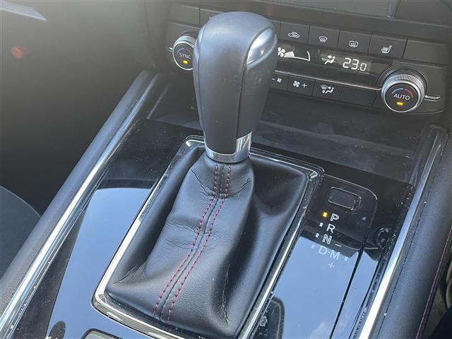 ＣＸ－８ ＸＤ　ブラックトーンエディション　純正１０．２５型ナビ　３６０°カメラ　フルセグ　ＢＴ　ＡＣＣ　ＬＫＡＳ　ＬＥＤライト　メモリーパワーシート　シートヒーター　ステアリングヒーター　ワイヤレス充電　前後ドラレコ　ＥＴＣ　純正１９ＡＷ（9枚目）