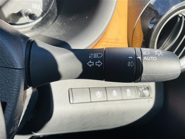 キックス Ｘ　ツートーンインテリアエディション　プロパイロット　純正ナビ　フルセグ　ＤＶＤ再生　Ｂｌｕｅｔｏｏｔｈ　アラウンドビューモニター　デジタルインナーミラー　パワーシート　シートヒーター　ＬＥＤライト　前後ドラレコ　ＥＴＣ　純正１７ＡＷ（12枚目）