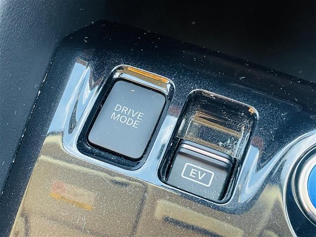 キックス Ｘ　ツートーンインテリアエディション　プロパイロット　純正ナビ　フルセグ　ＤＶＤ再生　Ｂｌｕｅｔｏｏｔｈ　アラウンドビューモニター　デジタルインナーミラー　パワーシート　シートヒーター　ＬＥＤライト　前後ドラレコ　ＥＴＣ　純正１７ＡＷ（17枚目）