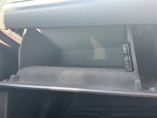 ＣＸ－８ ＸＤ　Ｌパッケージ　レザーエアシート　ＢＯＳＥ　フリップダウンモニター　純正ナビ　フルセグ　ＤＶＤ再生　ＢＴ　３６０°カメラ　ＡＣＣ　ＬＫＡＳ　メモリーパワーシート　パワーバックドア　前後ドラレコ　ＥＴＣ　純正１９ＡＷ（25枚目）