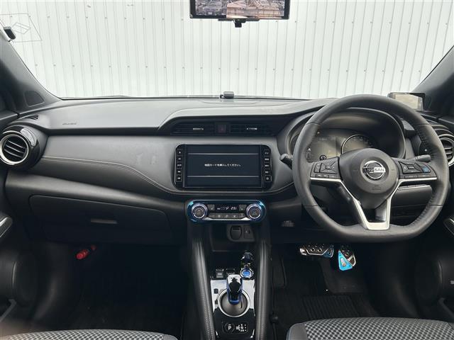 キックス Ｘ　プロパイロット　純正ナビ　アラウンドビュー　フルセグ　ＤＶＤ再生　Ｂｌｕｅｔｏｏｔｈ　デジタルインナーミラー　シートヒーター　ドライブレコーダー　ＥＴＣ　リアスポイラー　純正１７ＡＷ（3枚目）