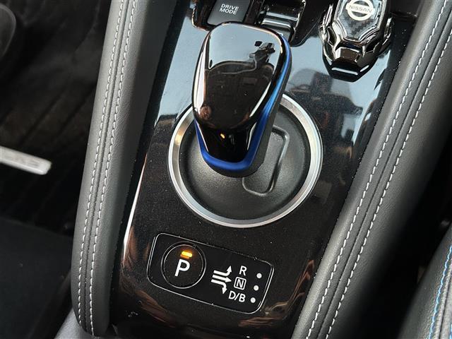 キックス Ｘ　プロパイロット　純正ナビ　アラウンドビュー　フルセグ　ＤＶＤ再生　Ｂｌｕｅｔｏｏｔｈ　デジタルインナーミラー　シートヒーター　ドライブレコーダー　ＥＴＣ　リアスポイラー　純正１７ＡＷ（7枚目）