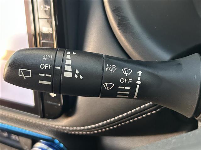 キックス Ｘ　プロパイロット　純正ナビ　アラウンドビュー　フルセグ　ＤＶＤ再生　Ｂｌｕｅｔｏｏｔｈ　デジタルインナーミラー　シートヒーター　ドライブレコーダー　ＥＴＣ　リアスポイラー　純正１７ＡＷ（9枚目）