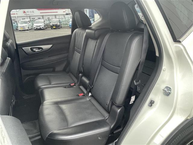 エクストレイル ２０Ｘ　エマージェンシーブレーキパッケージ　社外ナビ　フルセグ　ＤＶＤ再生　Ｂｌｕｅｔｏｏｔｈ　バックカメラ　衝突軽減ブレーキ　ヒルディセントコントロール　ＬＥＤオートライト　防水シート　シートヒーター　ＥＴＣ　スマートキー　社外１７ＡＷ（24枚目）