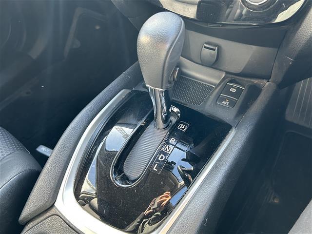 エクストレイル ２０Ｘｉ　プロパイロット　フリップダウンモニター　純正９型ナビ　フルセグ　ＤＶＤ再生　ＢＴ　アラウンドビュー　パワーバックドア　防水シート　シートヒーター　ＬＥＤライト　ドラレコ　ＥＴＣ　純正１８ＡＷ（12枚目）