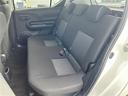【　セカンドシート　】２列目も広々お乗りいただけます。
