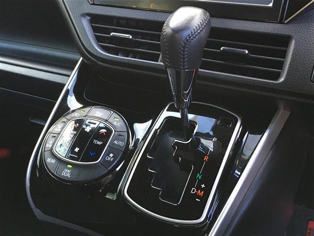 ZS 煌 車種専用カロッツェリア10インチナビ/フルセグ/DVD/Bluetooth 両側パワースライドドア トヨタセーフティセンス クルーズコントロール アイドリングストップ USBポート スマートキー(10枚目)