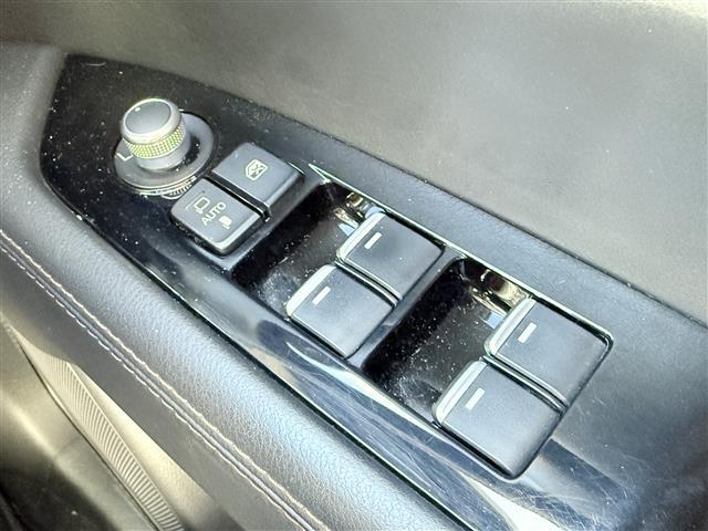 CX-5 XD Lパッケージ ターボ 純正ナビTV 全方位カメラ レザーシート レーダークルコン シートヒーター ハンドルヒーター ETC ドラレコ 衝突軽減 クリアランスソナー レーンアシスト アイドリングストップ HUD 本革(20枚目)