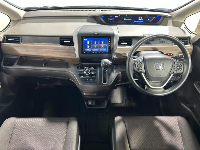フリード G・ホンダセンシング 純正ナビTV バックカメラ 両側パワースライドドア シートヒーター レーダークルコン 衝突軽減ブレーキ レーンアシスト スマートキー プッシュスタート オートライト 前後ドライブレコーダー ETC(3枚目)