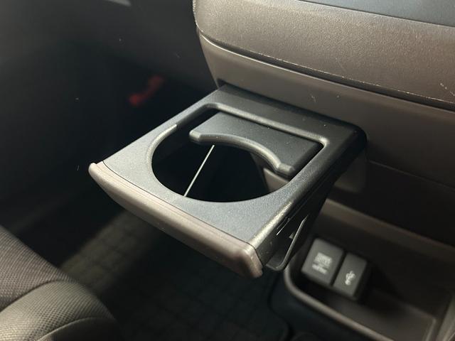 フリード G・ホンダセンシング 純正ナビTV バックカメラ 両側パワースライドドア シートヒーター レーダークルコン 衝突軽減ブレーキ レーンアシスト スマートキー プッシュスタート オートライト 前後ドライブレコーダー ETC(38枚目)