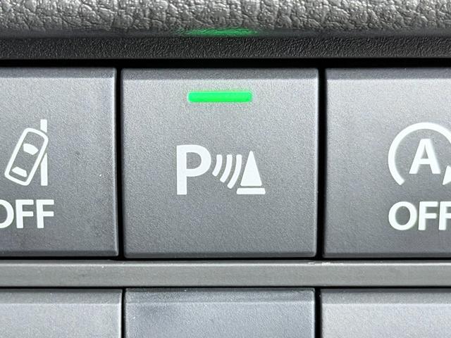 【クリアランスソナー／コーナーセンサー】ソナーが装備されております。障害物が近づくと音で教えてくれます。また、近づけば近づくほど音も変わりより分かりやすくなっております。