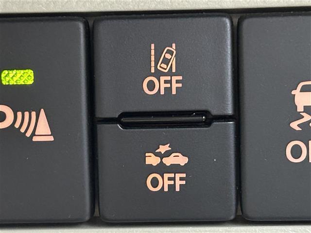 アルトラパン Ｘ　コーナーセンサー　レーンアシスト　プッシュスタート　スマートキー　前方ドライブレコーダー　ＥＴＣ　ＬＥＤライト　ヒートシーター　オートライト　オートエアコン　電格ミラー　純正アルミホイール　ＨＤＤナビ（31枚目）