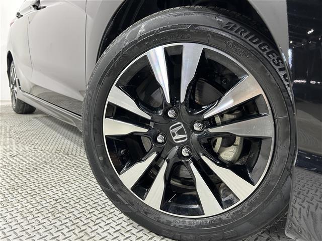 シャトル ハイブリッド メモリナビ 運転席助手席エアバッグ AAC 地デジ Bモニ 盗難防止システム VSA AUX 車線逸脱警報 シートヒーター ナビTV エアバッグ キーレス ABS スマートキー パワーウィンドウ(15枚目)