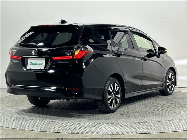 シャトル ハイブリッド メモリナビ 運転席助手席エアバッグ AAC 地デジ Bモニ 盗難防止システム VSA AUX 車線逸脱警報 シートヒーター ナビTV エアバッグ キーレス ABS スマートキー パワーウィンドウ(17枚目)